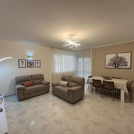 Ferienwohnung A Casa Di Chiara Lecce Exterior foto