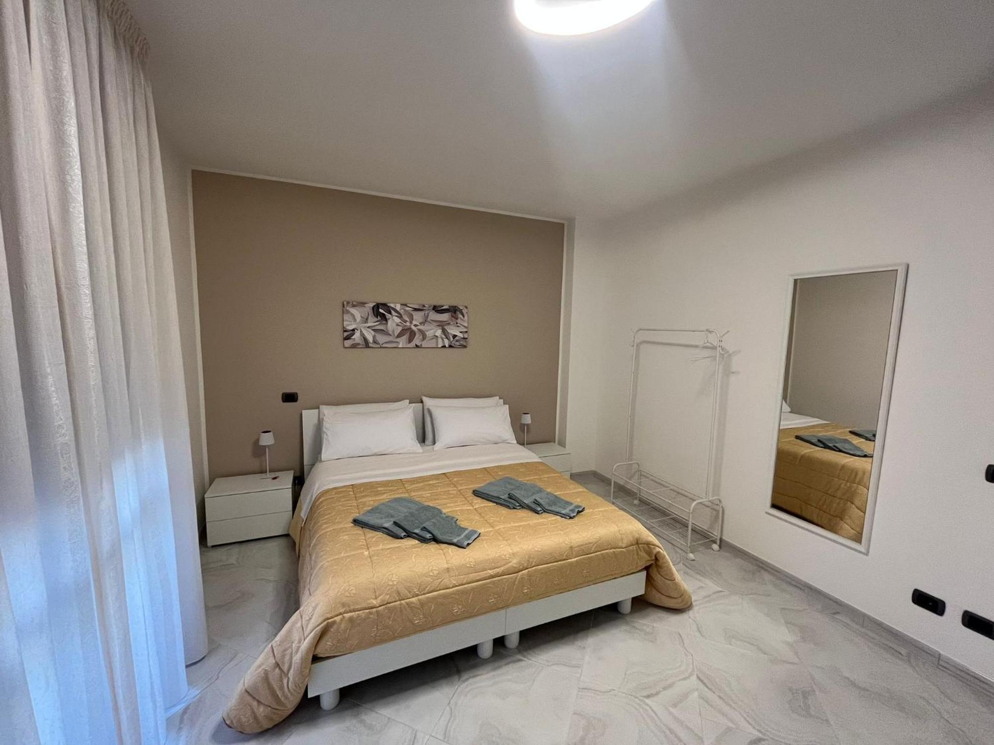 Ferienwohnung A Casa Di Chiara Lecce Exterior foto